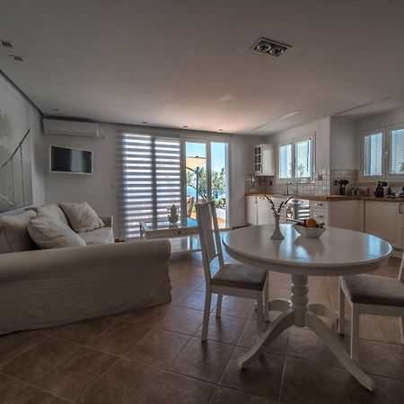 The Infinity 180 Luxury Suites Milia Luaran gambar