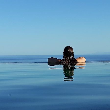 The Infinity 180 Luxury Suites Milia Luaran gambar