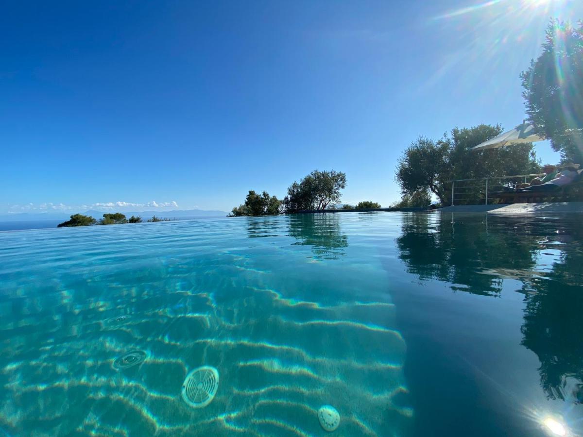 The Infinity 180 Luxury Suites Milia Luaran gambar